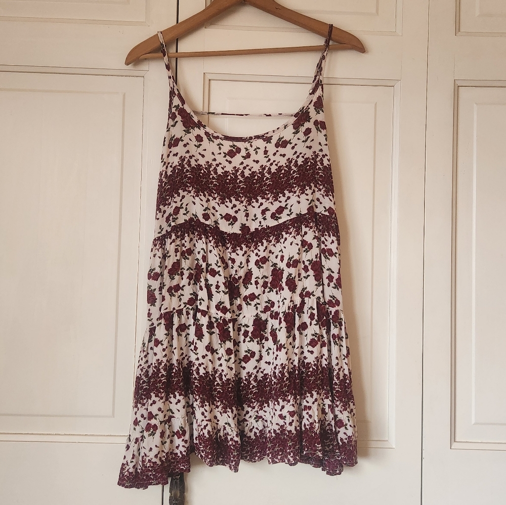 Brandy Melville Flowy Strappy Tank